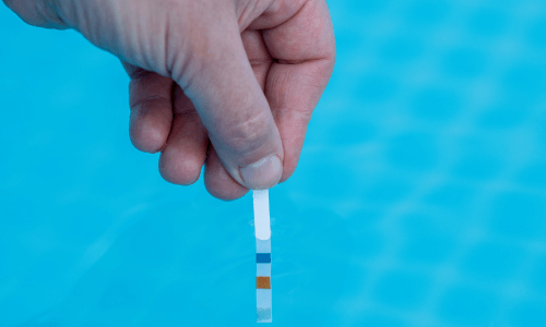 Mengukur pH Air Kolam dengan Metode Sederhana: Panduan bagi Pemilik Kolam Pemula